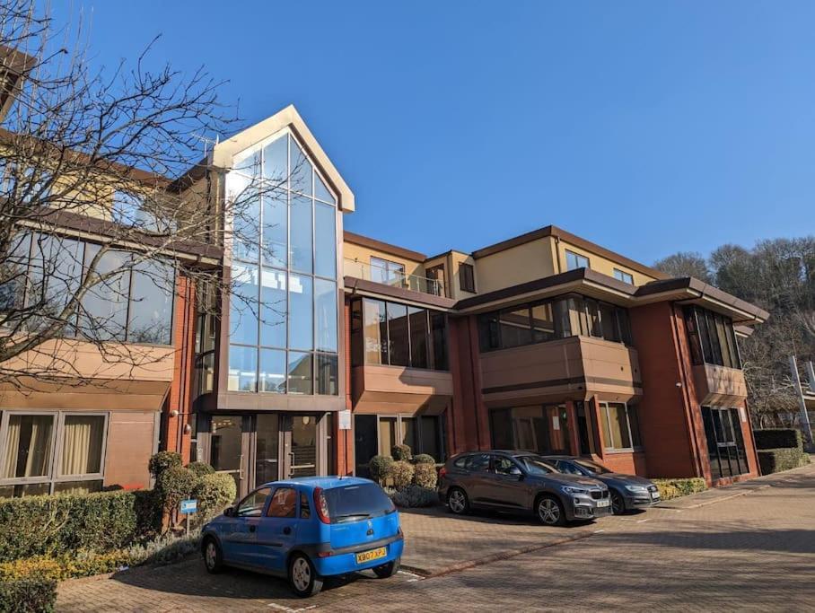 Ббббб Godalming Eksteriør billede